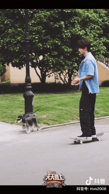 1DB683AA-E8E5-42A6-87E1-8D418E4DDBB1.gif 1DB683AA-E8E5-42A6-87E1-8D418E4DDBB1.gif