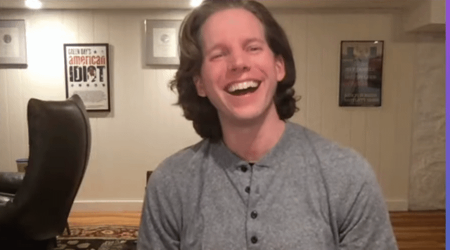 38DB944C-8B74-42A5-9045-D03EA2F4BA75.gif
