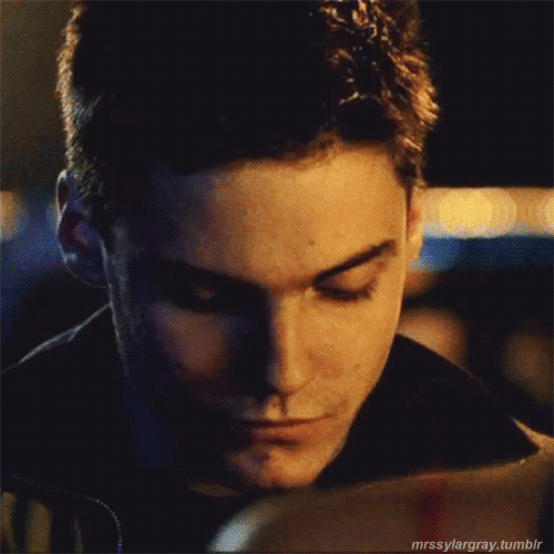 17E608F8-6D07-475A-9347-099FA117E554.gif