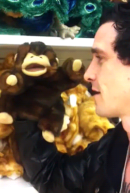 tumblr_33ff40428ddbacbede8799988deb13fa_5a642d6a_400.gif