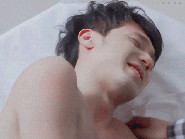 4FB94730-05E8-4DB8-A696-E49EE149EC75.gif