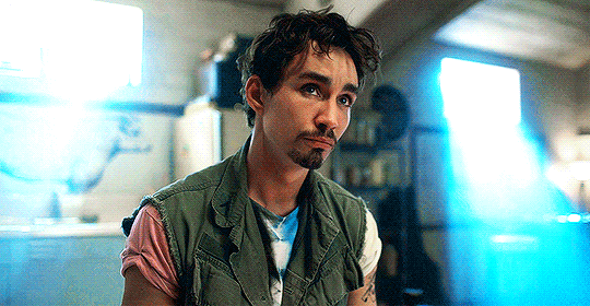 8e909a97f2083cd2f1e4743ba8dfceae.gif